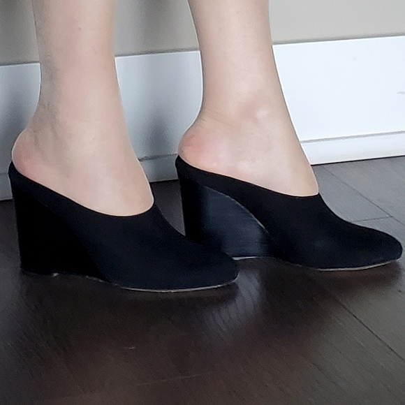 ๐ 3X HOST PICK ๐ Club Monaco Leather Mules Wedges - Picture 4 of 15